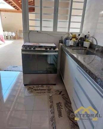 Imagem Casa com 2 Quartos, sendo 1 Suíte à venda por R$650.000,00 - 210m² - Jardim Guanabara - Jundiaí/SP