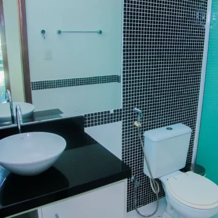 Imagem Casa em Alto Padrão , no condomínio Ponta Negra 2 , mobiliado e climatizado , pronto pra ser financiado