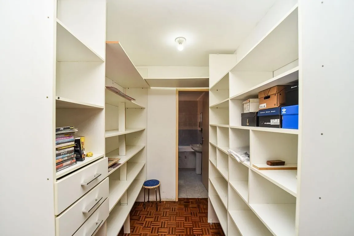 Imagem Casa com 4 dormitórios, R Doutor Paulino Guerra