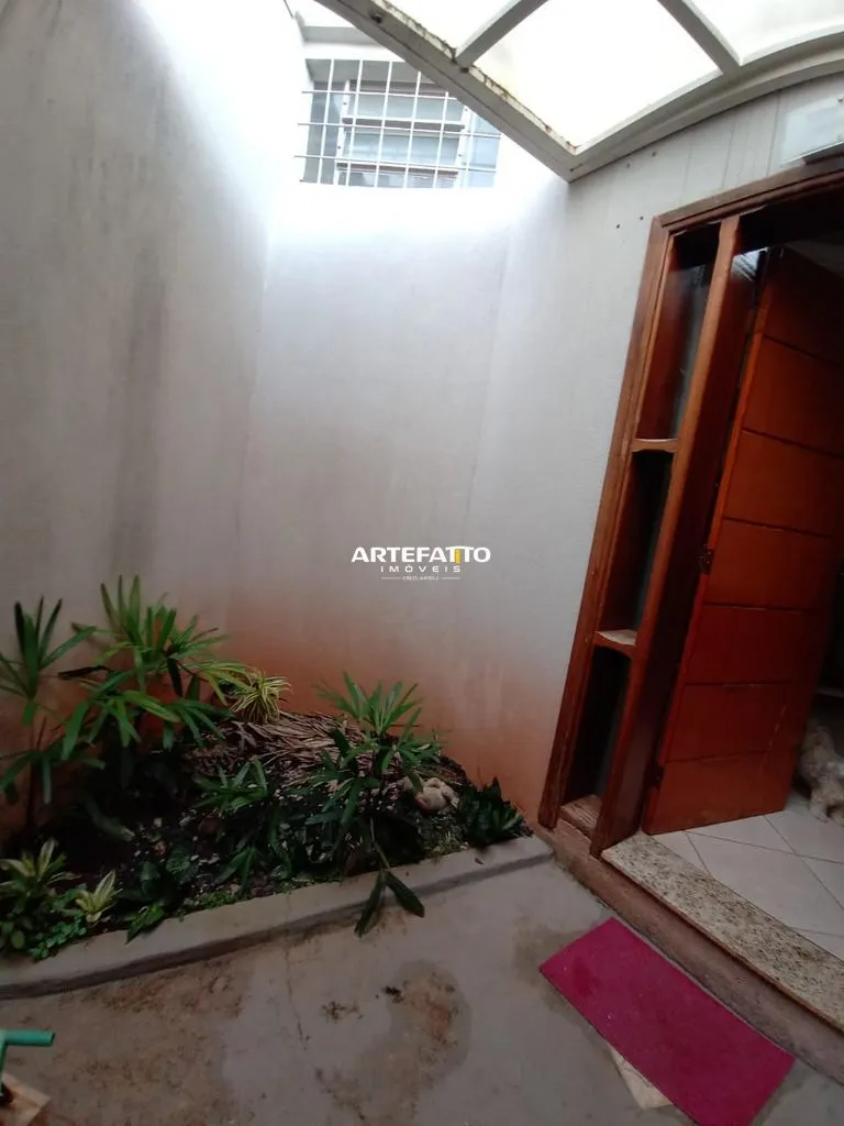 Imagem Sobrado à venda em Franca, Jardim Flórida, com 3 quartos, 380m2
