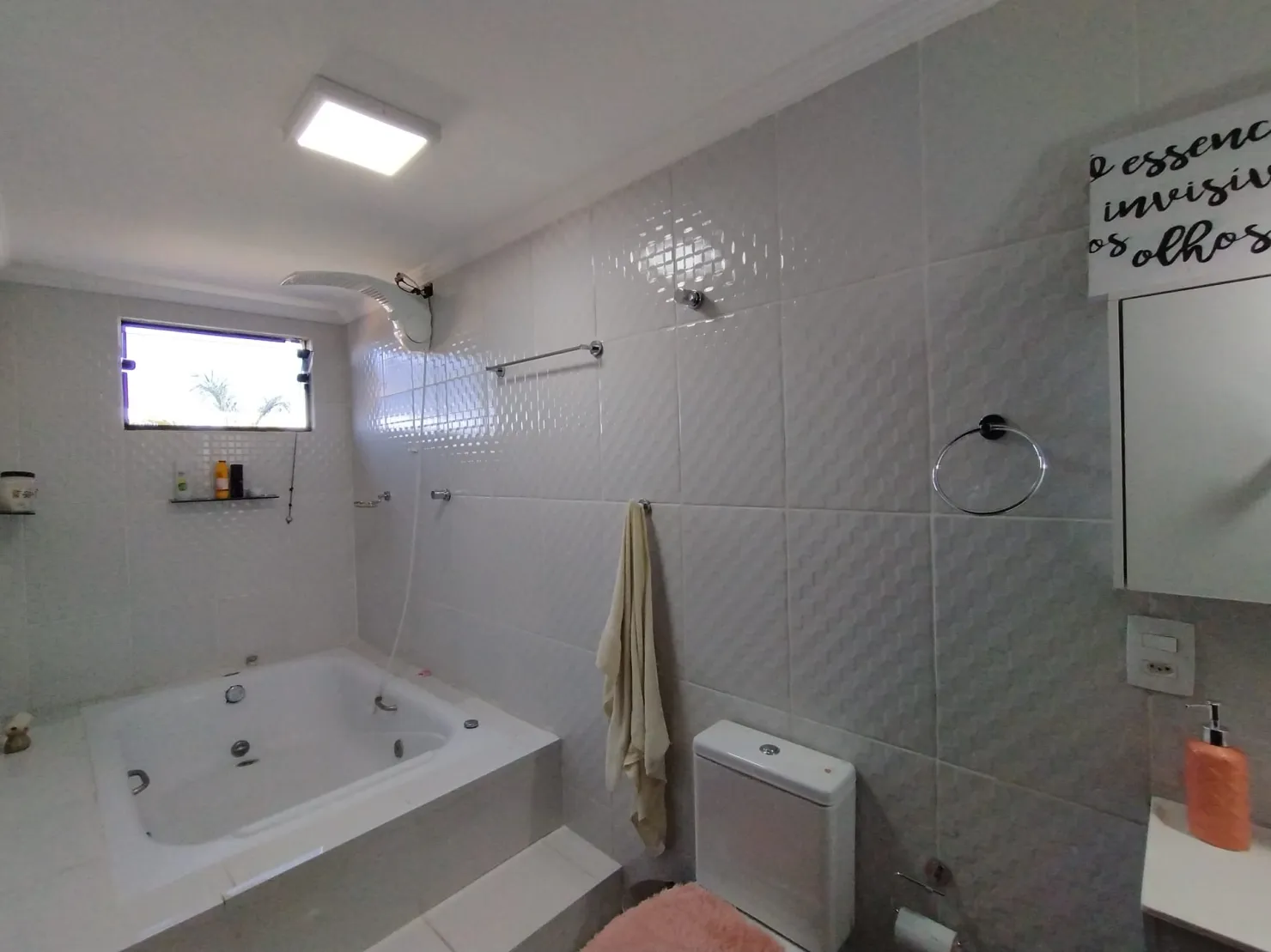 Imagem Casa à venda 3 Quartos, 1 Suite, 8 Vagas, 225M², Jardim América, Taubaté - SP
