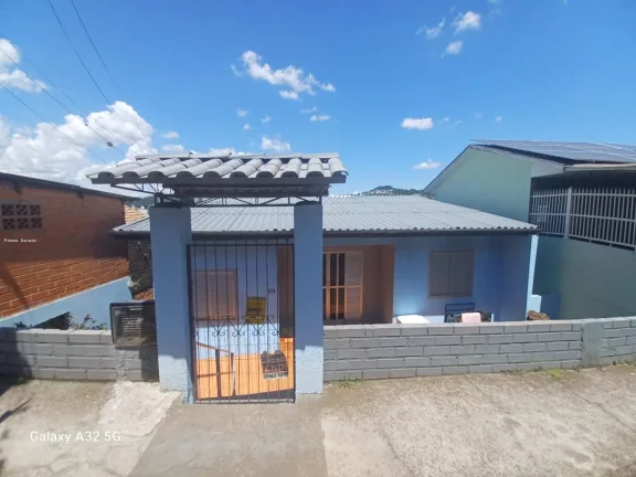 Foto do imóvel Casa para Venda em Concórdia, Industriários, 5 dormitórios, 2 banheiros, 1 vaga em Rua Augusto Sette