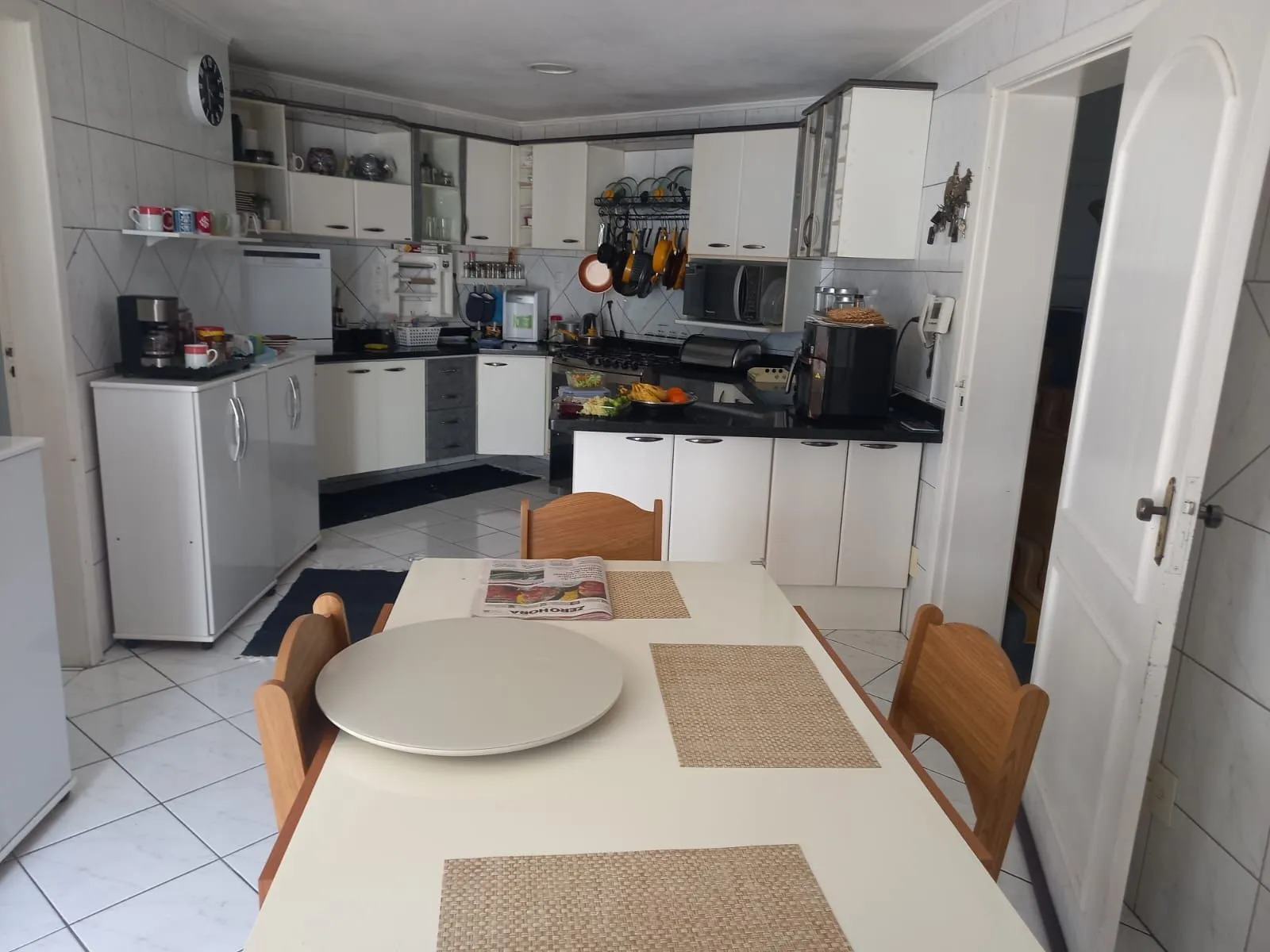 Imagem Vende-se sobrado com 5 quartos (3 suítes), 428m² e 3 vagas - Alto Petrópolis