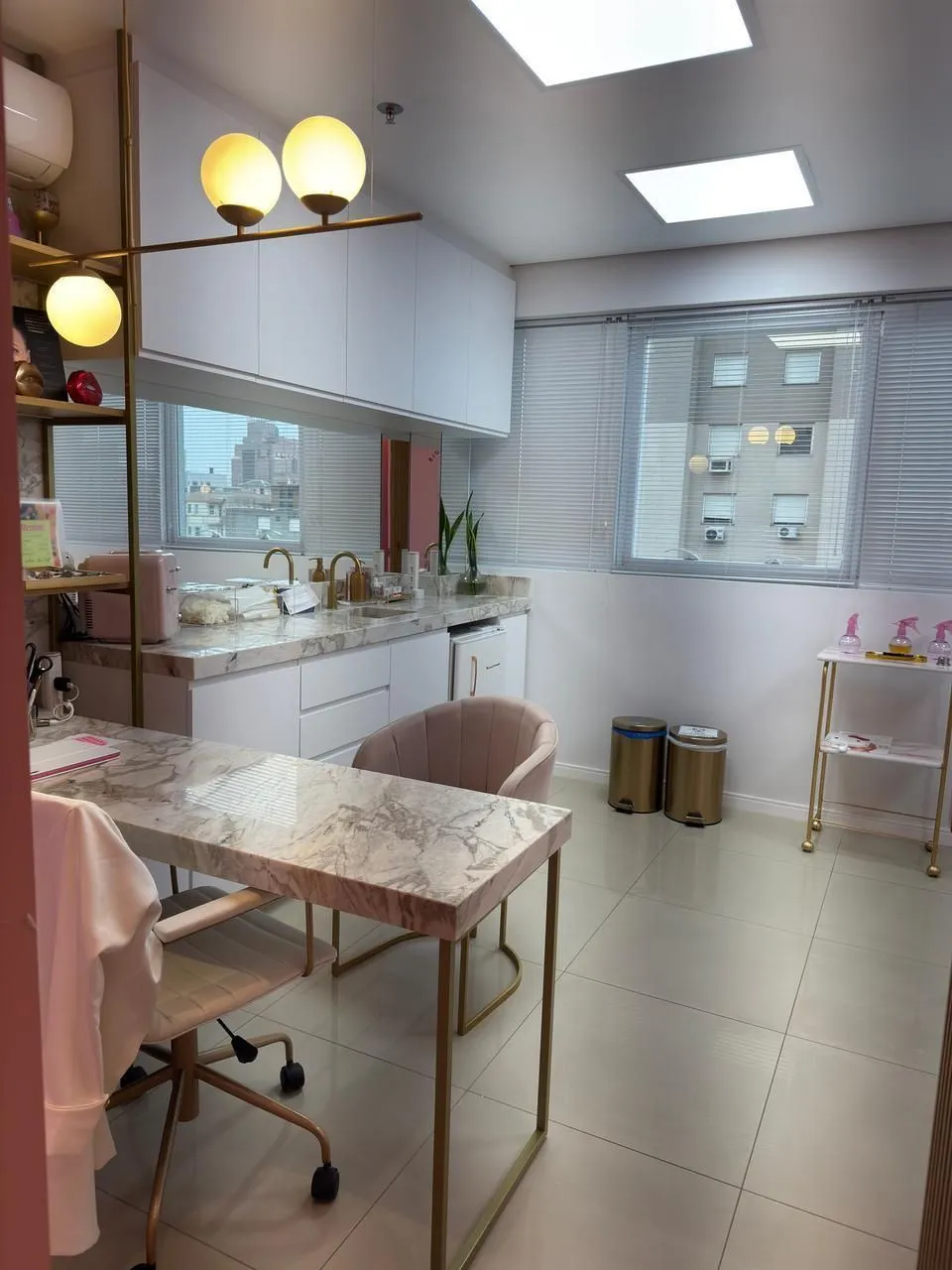 Imagem MÁFFER IMÓVEIS ALUGA Excelente conjunto comercial no bairro Santana Av. Princesa Isabel, 636 - Porto Alegre/RS