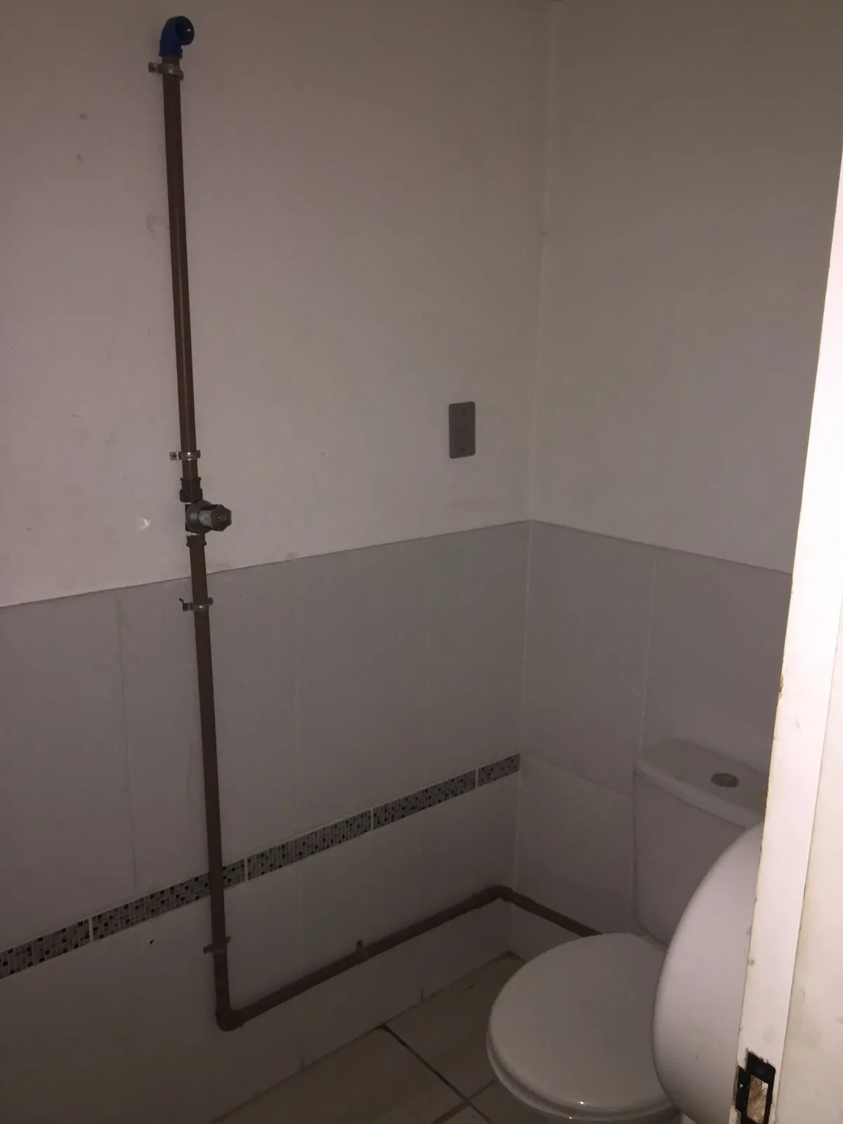 Imagem Salão Comercial para Locação no Centro de Sorocaba-SP: 1 Sala, 4 Banheiros, 164m² de Área
