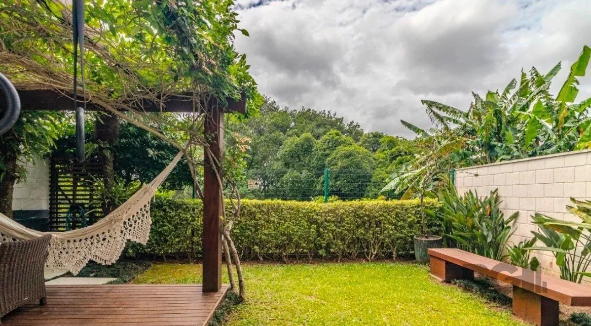 Imagem Casa em Condomínio com 04 Quartos - 4 vagas, 200,36 m² de área privativa - LOMBA DO PINHEIRO