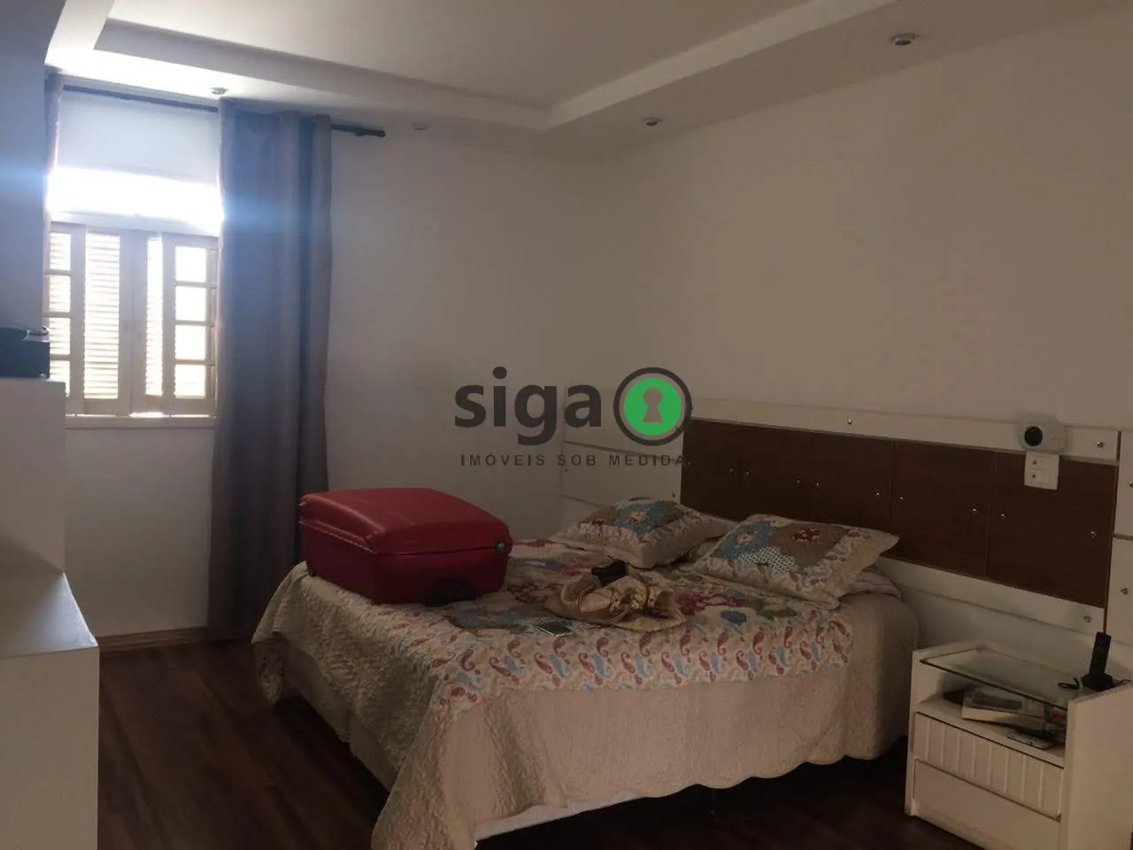 Imagem Sobrado á Venda em Santana - 470m². 6 quartos, 4 vagas, 4 salas !