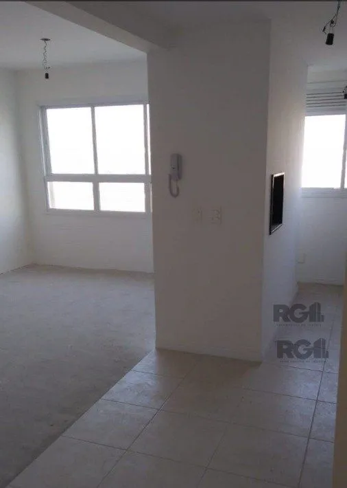 Imagem Apartamento com 75m² privativos, 3 dormitórios sendo 1 suíte, living dois ambientes, imóvel arejado e iluminado.