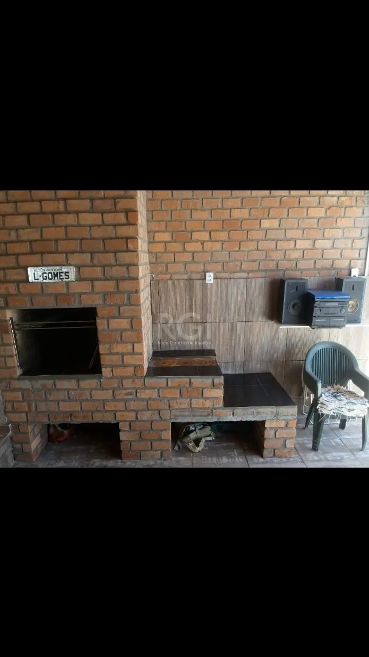 Imagem Casa com 2 quartos, 2 vagas de garagem, no bairro Aberta dos Morros, Porto Alegre/RS