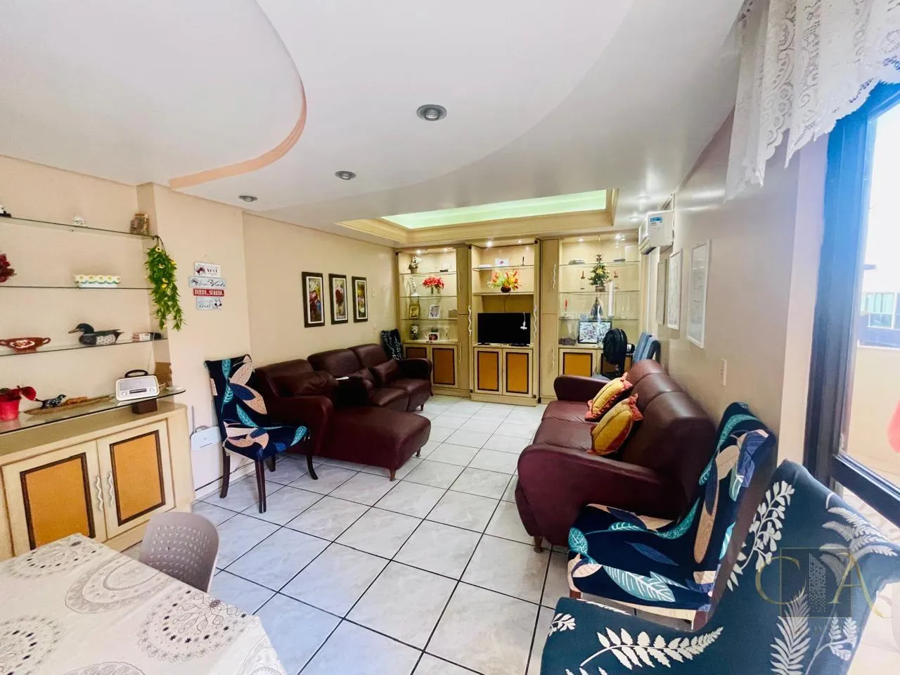 Imagem Apartamento para Temporada em Itapema, Meia Praia, 4 dormitórios, 1 suíte, 4 banheiros, 2 vagas