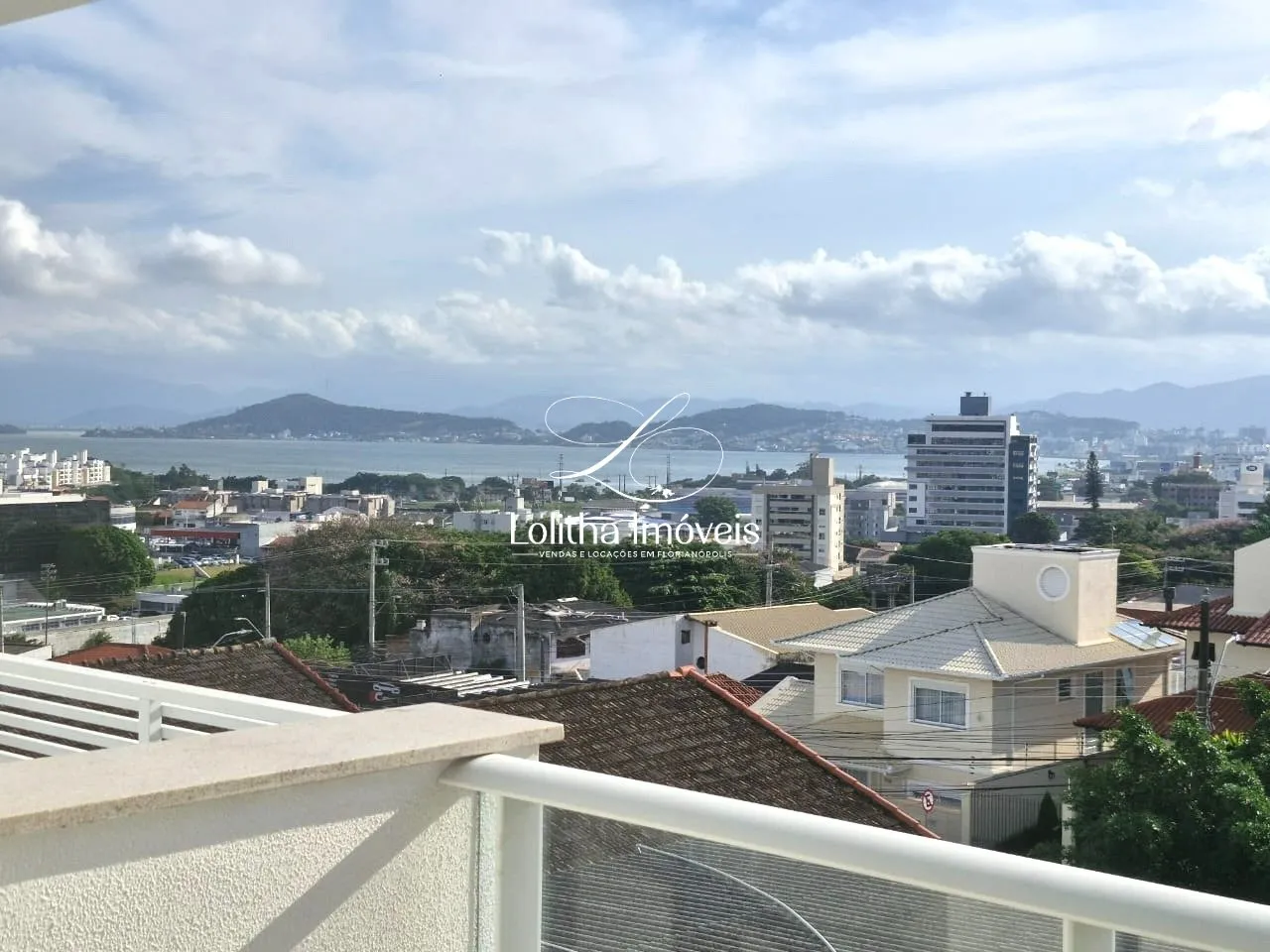 Imagem APARTAMENTO NOVO À VENDA COM CHURRASQUEIRA E VISTA PANORÂMICA EM CAPOEIRAS - FLORIANÓPOLIS/SC