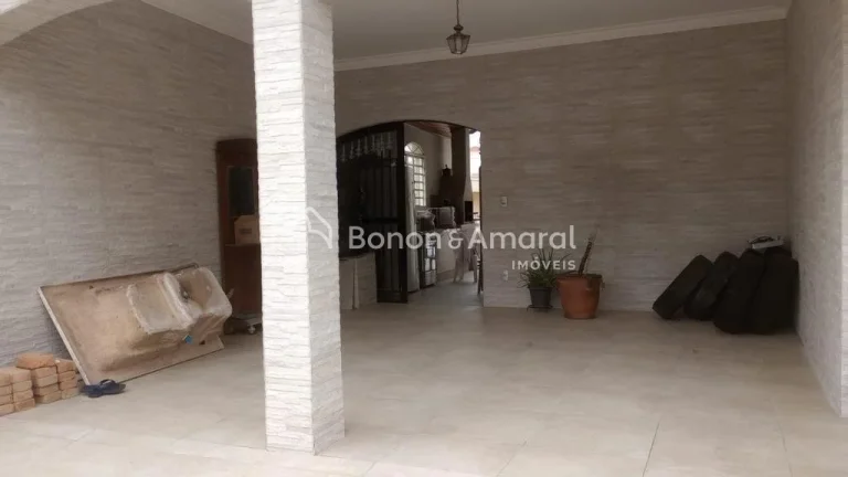 Imagem Casa à venda no Jardim Chapadão, Campinas. Excelente propriedade com 276m² de área construída, ...