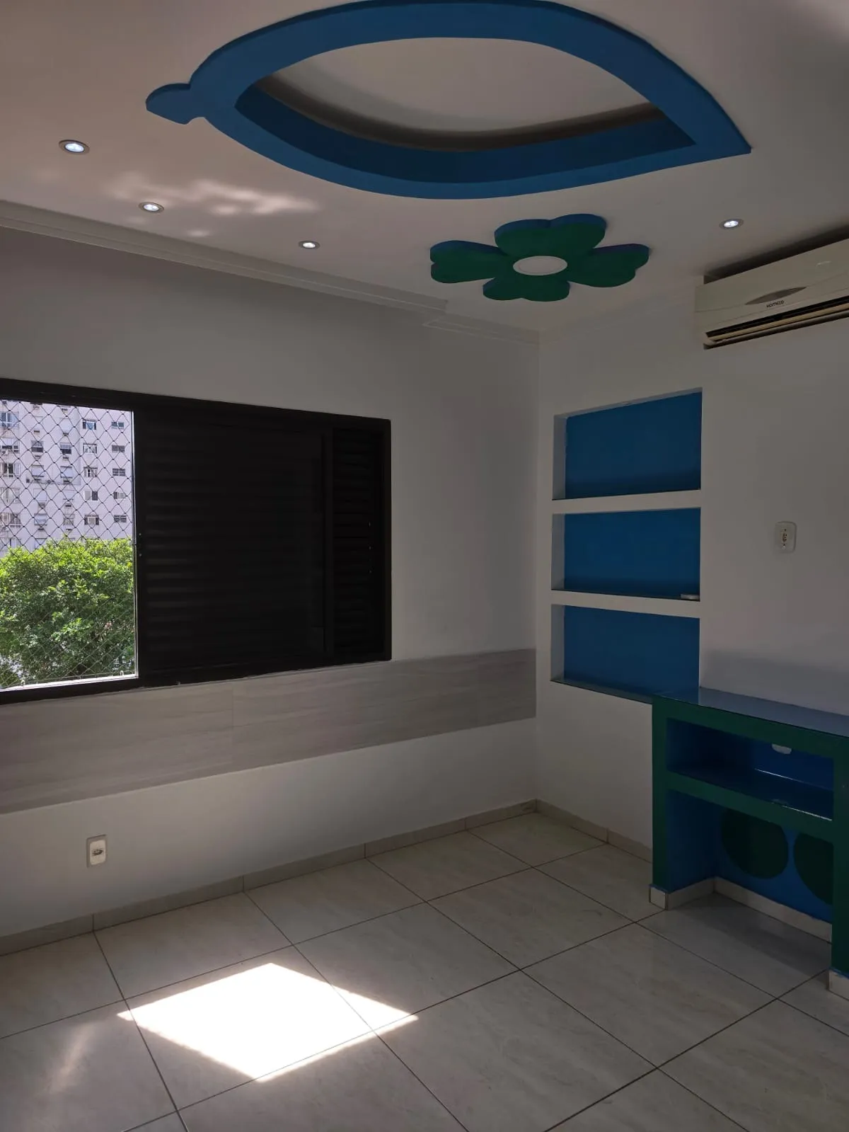 Imagem Imperdível apartamento à venda em Santos-SP, bairro Campo Grande! 3 quartos, 1 suíte, 1 sala, 2 banheiros, 1 vaga de garagem, 182,00m² de área.