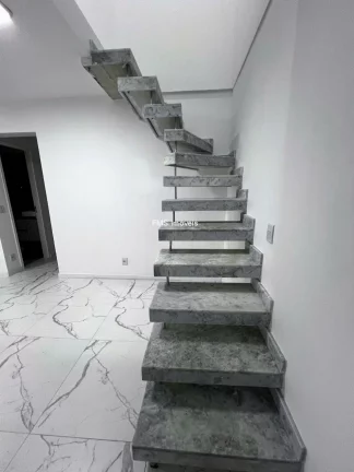 Imagem Cobertura em Interlagos, São Paulo-SP: 2 quartos, 2 banheiros, 2 vagas de garagem e 104,00 m² de área.