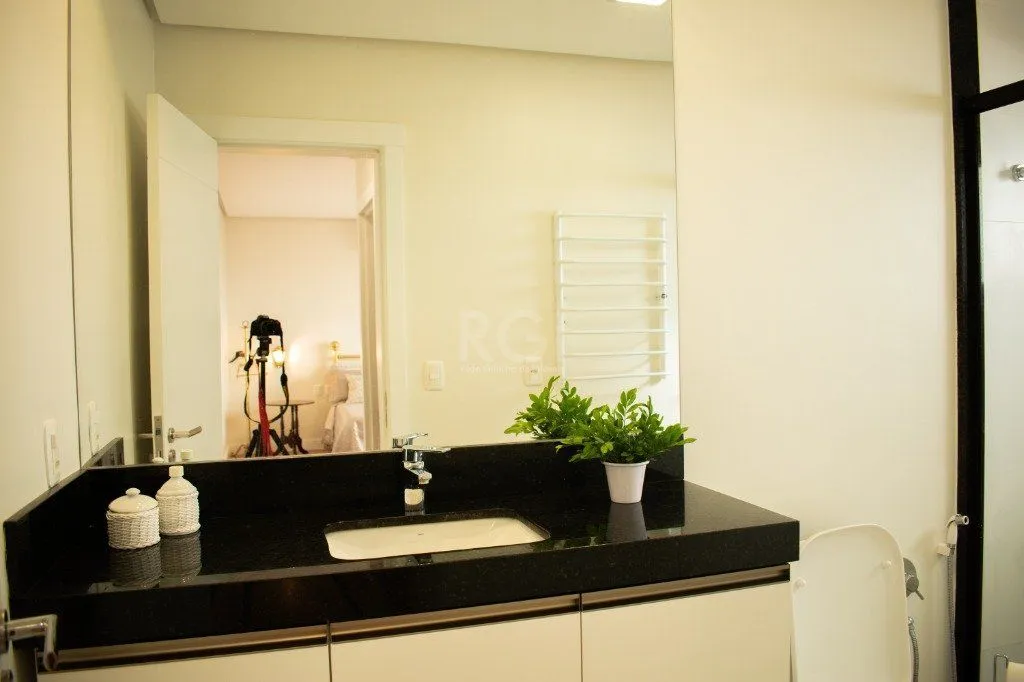 Imagem Casa para Venda - 243.12m², 4 dormitórios, sendo 1 suites, 4 vagas - São Vicente