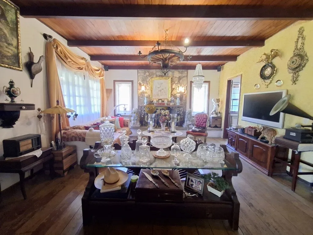 Imagem Casa para Venda em Teresópolis / RJ no bairro Albuquerque