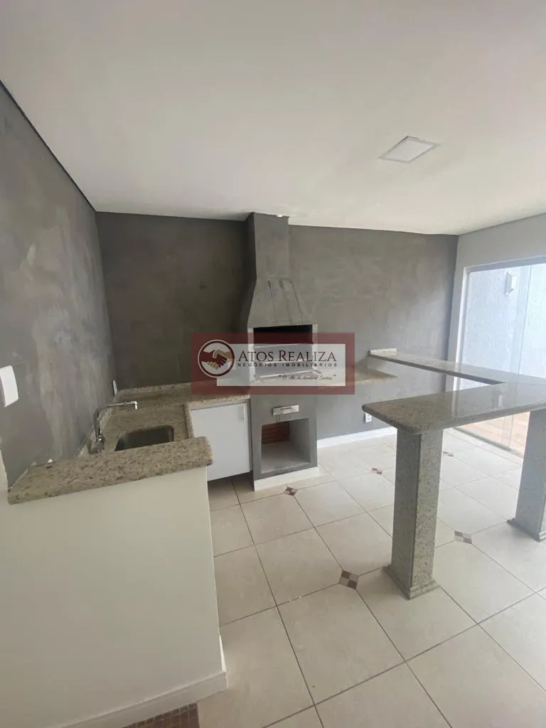 Imagem Vendo SUPER Oportunidades na vila Mariana. Casa 225m2, com 3 suítes, 6 Banheiros, 2 vagas, dependência de empregada, corredores nas laterais. OPORTUNIDADE.