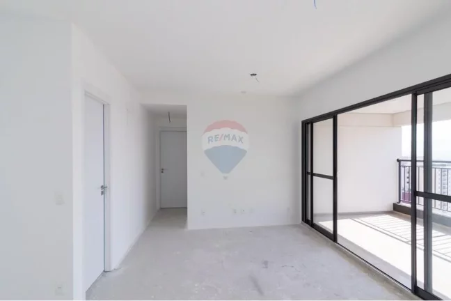 Imagem Apartamento NOVO, 2 suítes, 200 metros do Metro