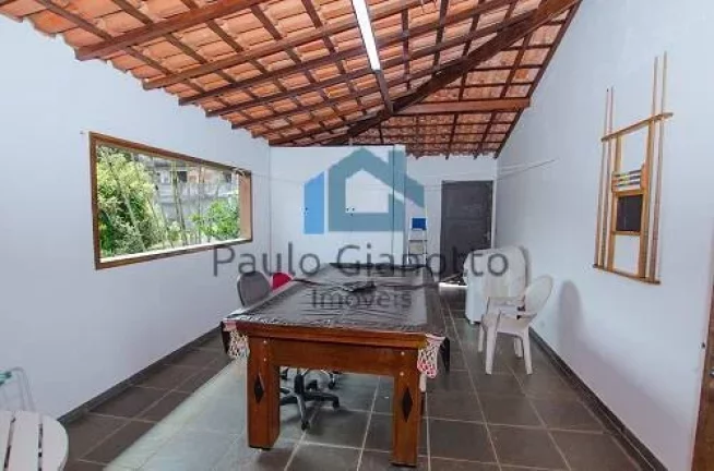 Imagem Casa estilo chácara c/ galpão próxima ao Centro de Cotia
