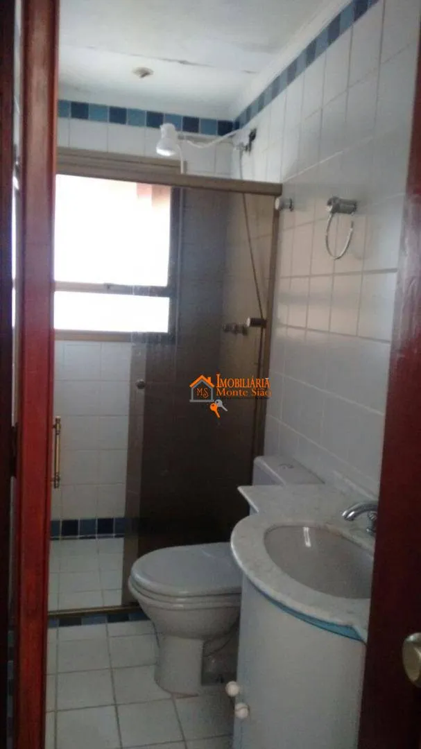 Imagem Sobrado com 5 dormitórios à venda, 365 m² por R$ 1.750.000,00 - Jardim Santa Mena - Guarulhos/SP
