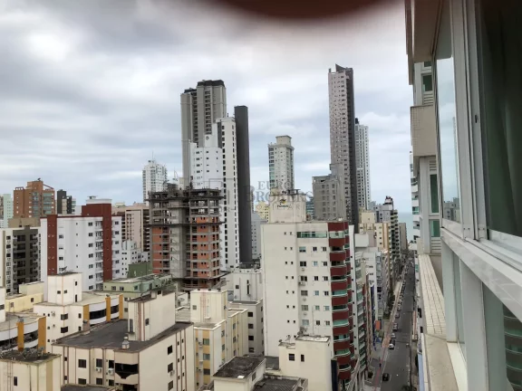 Imagem Excelente apartamento com 4 dormitórios em Balneário Camboriú.