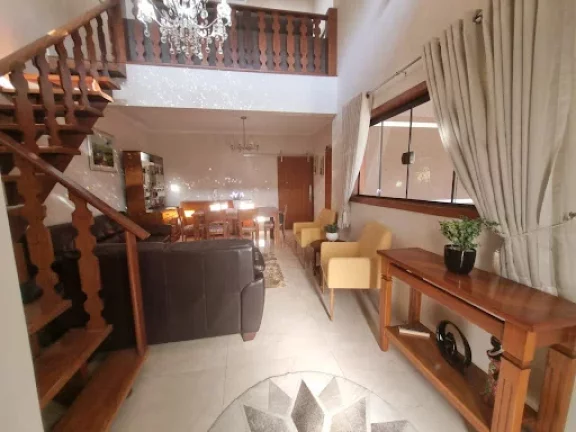 Imagem Casa com 3 dormitórios para alugar, 180 m por R$ 7.229,00/mês - Condomínio Vila Inglesa - Sorocaba/SP