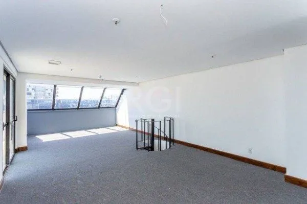 Imagem Sala comercial duplex na Av. Carlos Gomes