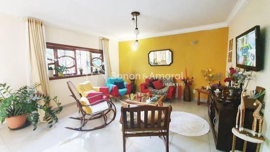 Imagem Casa com 3 Quartos e 4 banheiros à Venda, 170 m²