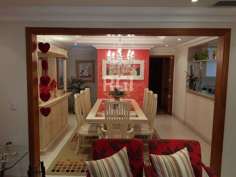 Imagem Casa para Venda - 300m², 3 dormitórios, sendo 1 suites, 4 vagas - Ipanema