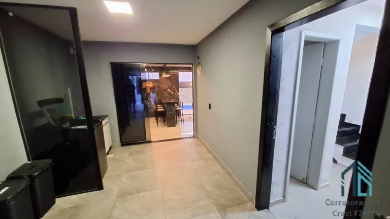 Imagem Triplex com piscina padrão, em região privilegiada, 900mtrs parque BACACHERI em Curitiba PR