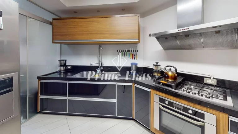 Imagem Flat disponível para locação no The Sutton House com 120m², 3 dormitórios e 2 vagas de garagem