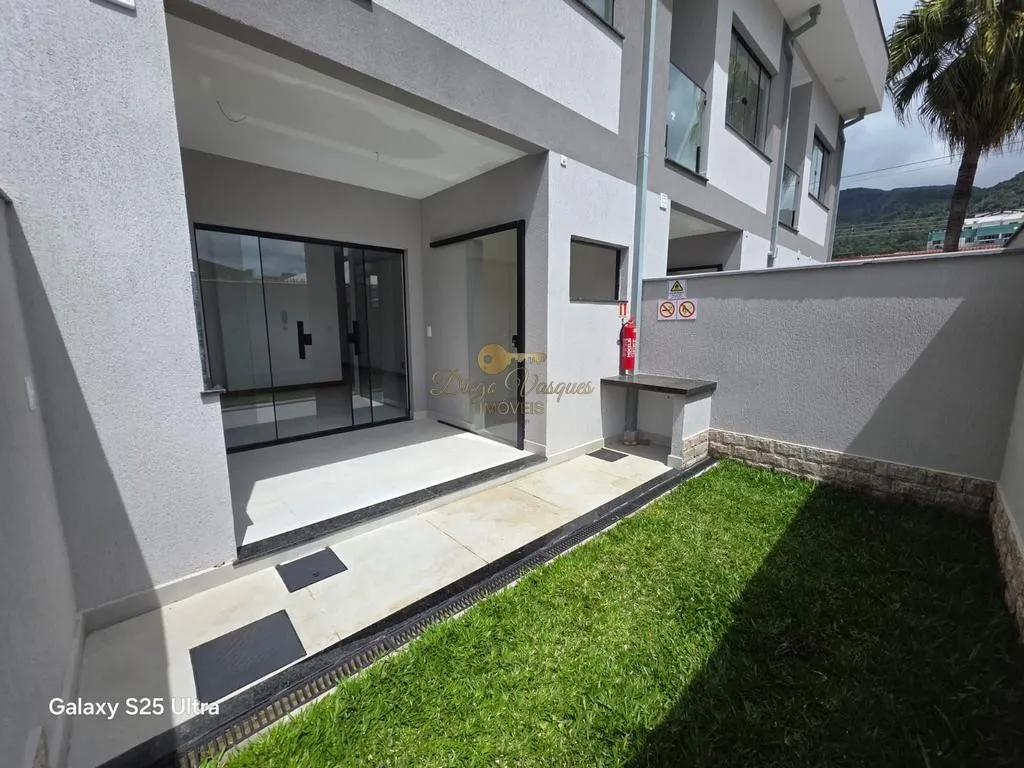 Imagem Casa em Condomínio para Venda em Teresópolis / RJ no bairro Alto