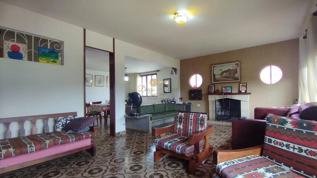 Imagem Casa em Condomínio para Venda em Teresópolis / RJ no bairro Quinta da Barra