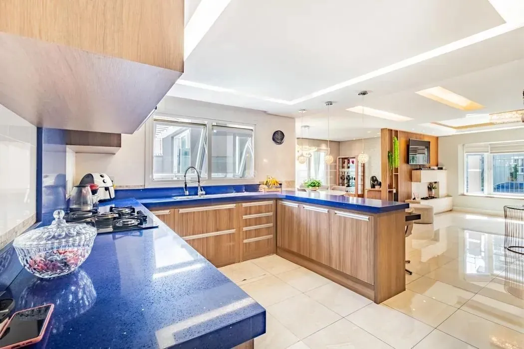 Imagem Casa térrea com 3 dormitórios, suíte e 2 vagas.