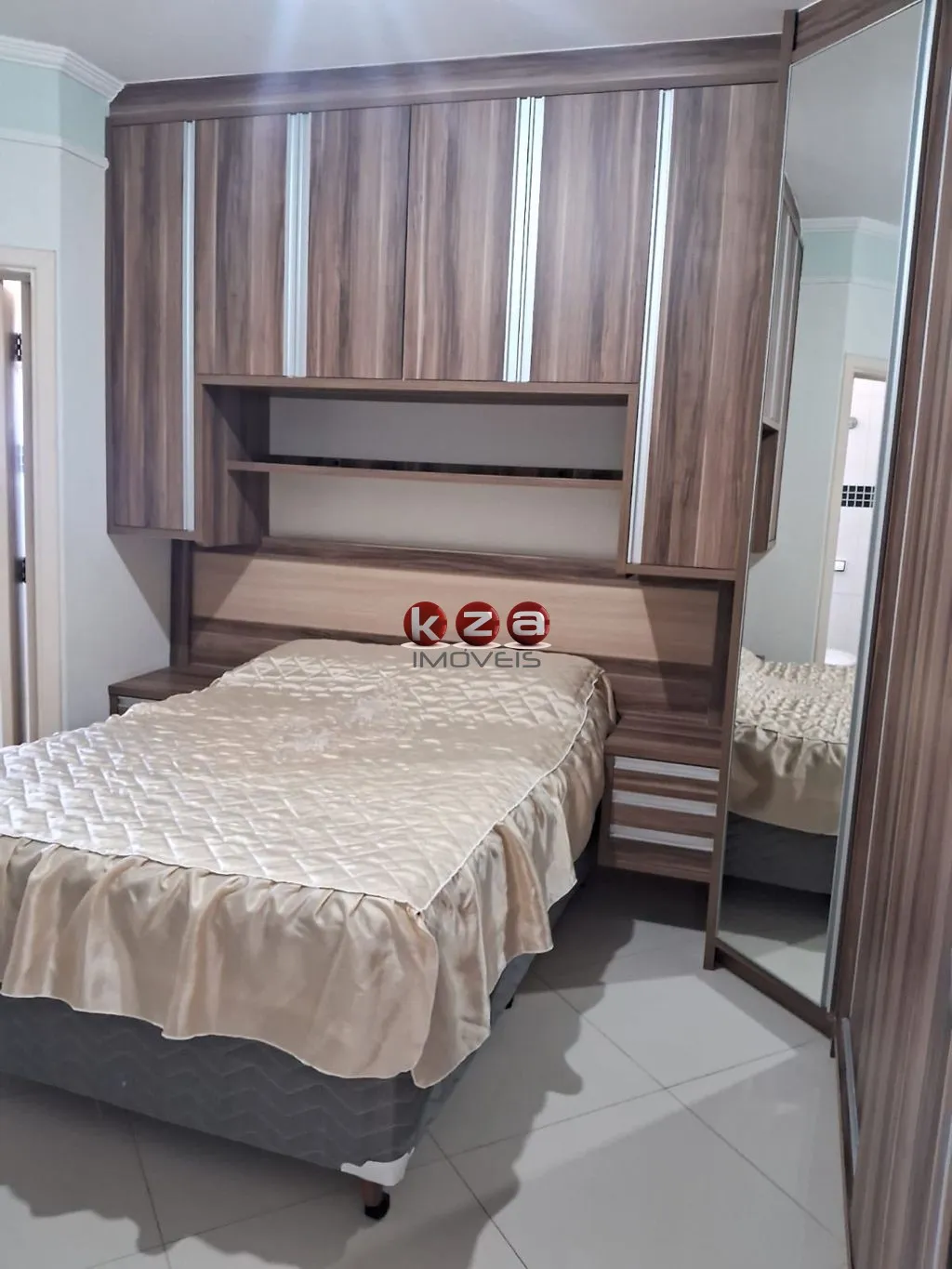 Imagem Excelente oportunidade! Casa à venda em Valinhos-SP, bairro São Cristovão: 3 quartos, 1 suíte, 2 salas, 3 banheiros, 3 vagas de garagem, 200 m².