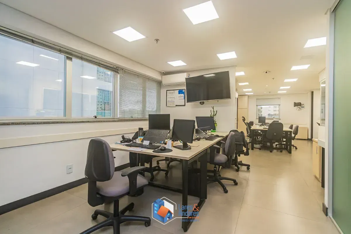 Imagem Conjunto comercial para venda em Santo Amaro, 204m²