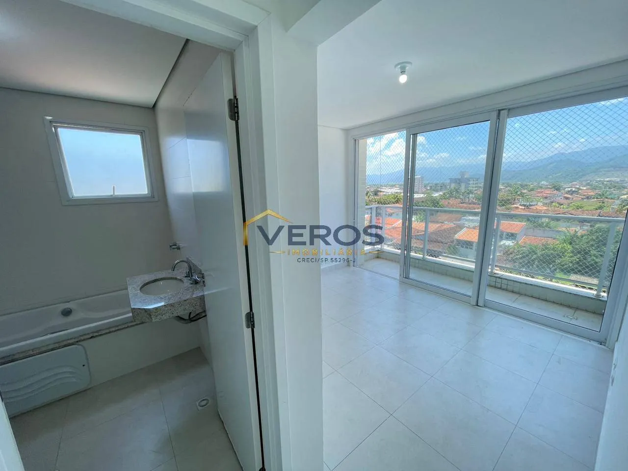 Imagem Apartamento 3 Dormitórios 400 metros da Praia do Indaia