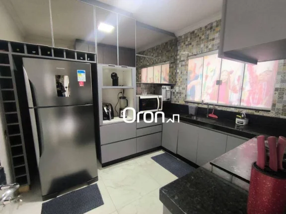 Imagem Sobrado à venda, 360 m² por R$ 999.000,00 - Parque Industrial João Bras 2 - Goiânia/GO