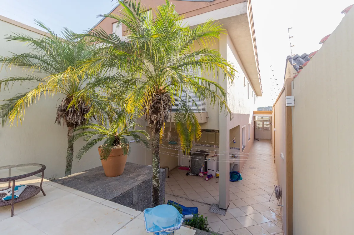 Imagem Sobrado para venda em Vila Mangalot com 4 quartos, sendo 2 suítes, 414m2