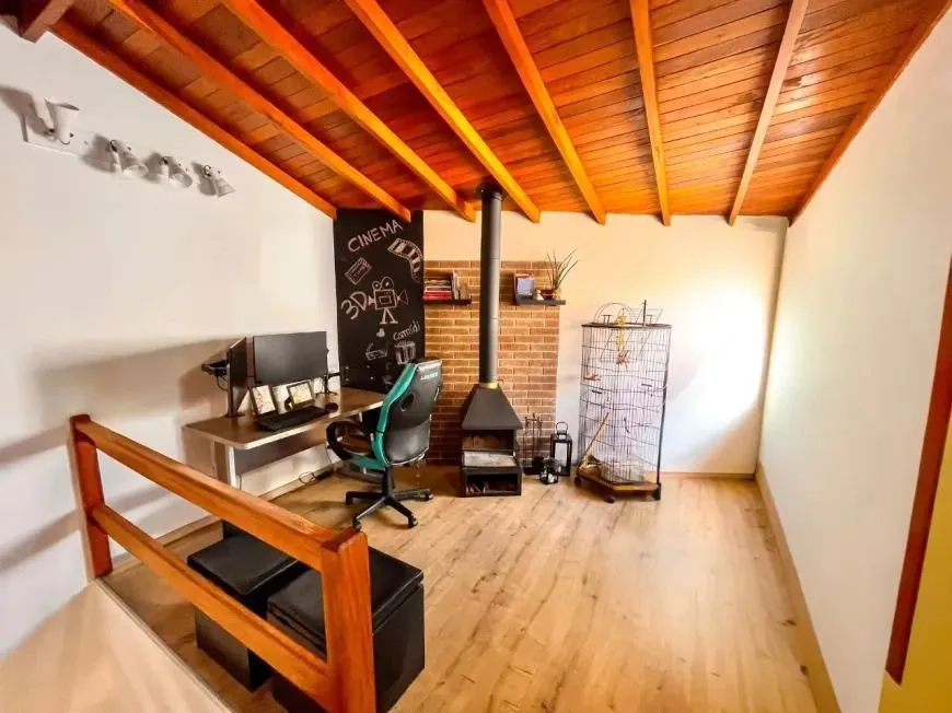 Imagem Casa Reformada em Condomínio com Suíte e Espaço Versátil Avenida Ecoville