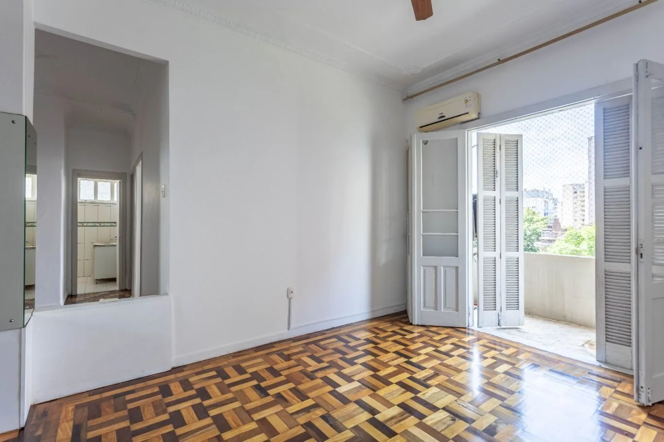 Imagem Vende-se apartamento com 2 quartos, 79 m² e sacada - Centro Histórico