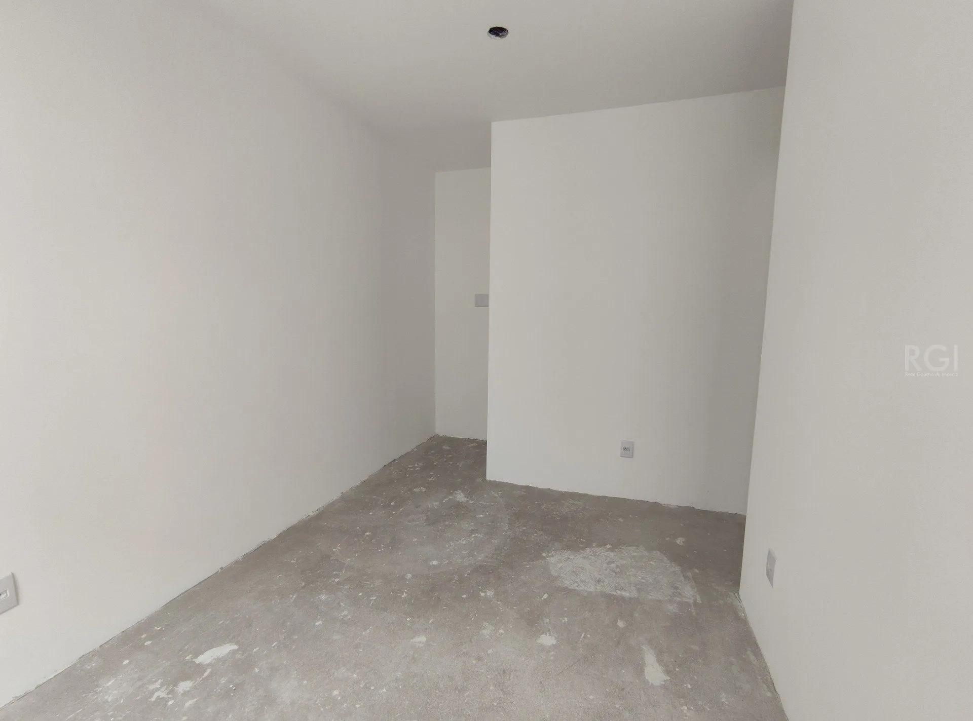 Imagem Duplex para Venda - 179.08m², 2 dormitórios, sendo 2 suites, 2 vagas - Petrópolis
