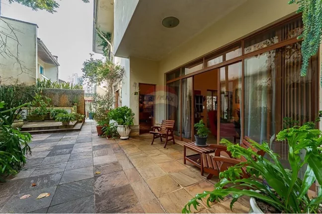Imagem CASA ICÔNICA NO PACAEMBU – ARQUITETURA E CHARME ATEMPORAL!