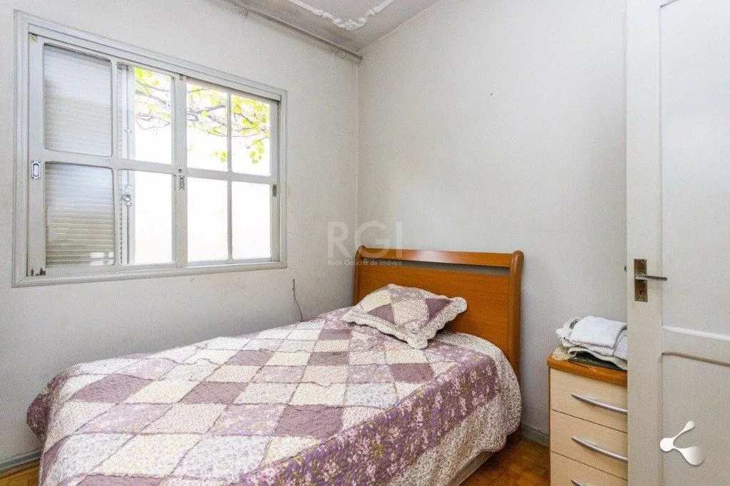 Imagem Casa para Venda - 221m², 4 dormitórios, sendo 1 suites, 2 vagas - São Geraldo