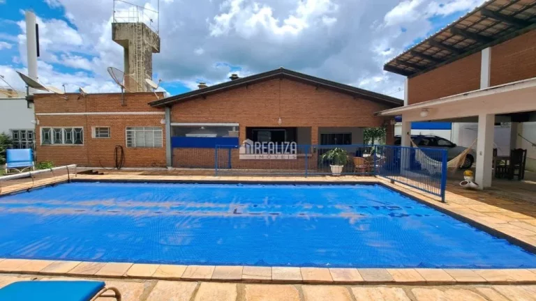 Imagem Casa à venda no bairro Recreio dos Bandeirantes - Uberaba - 3 dormitórios, piscina e área de lazer