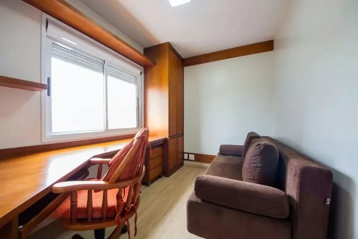 Imagem Apartamento de 2 dormitórios à venda no Jardim do Salso - Porto Alegre