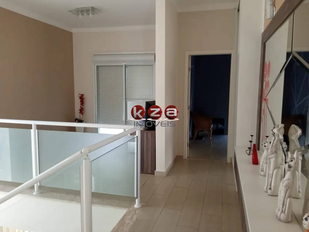 Imagem Imperdível oportunidade! Casa no condomínio Portal do Jequitibá à venda em Valinhos-SP, 3 suítes, 2 salas, 4 banheiros, 4 vagas de garagem e 278m².