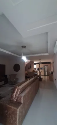 Imagem Sobrado modelo triplex, mobiliado, localizado em Camboriú/SC