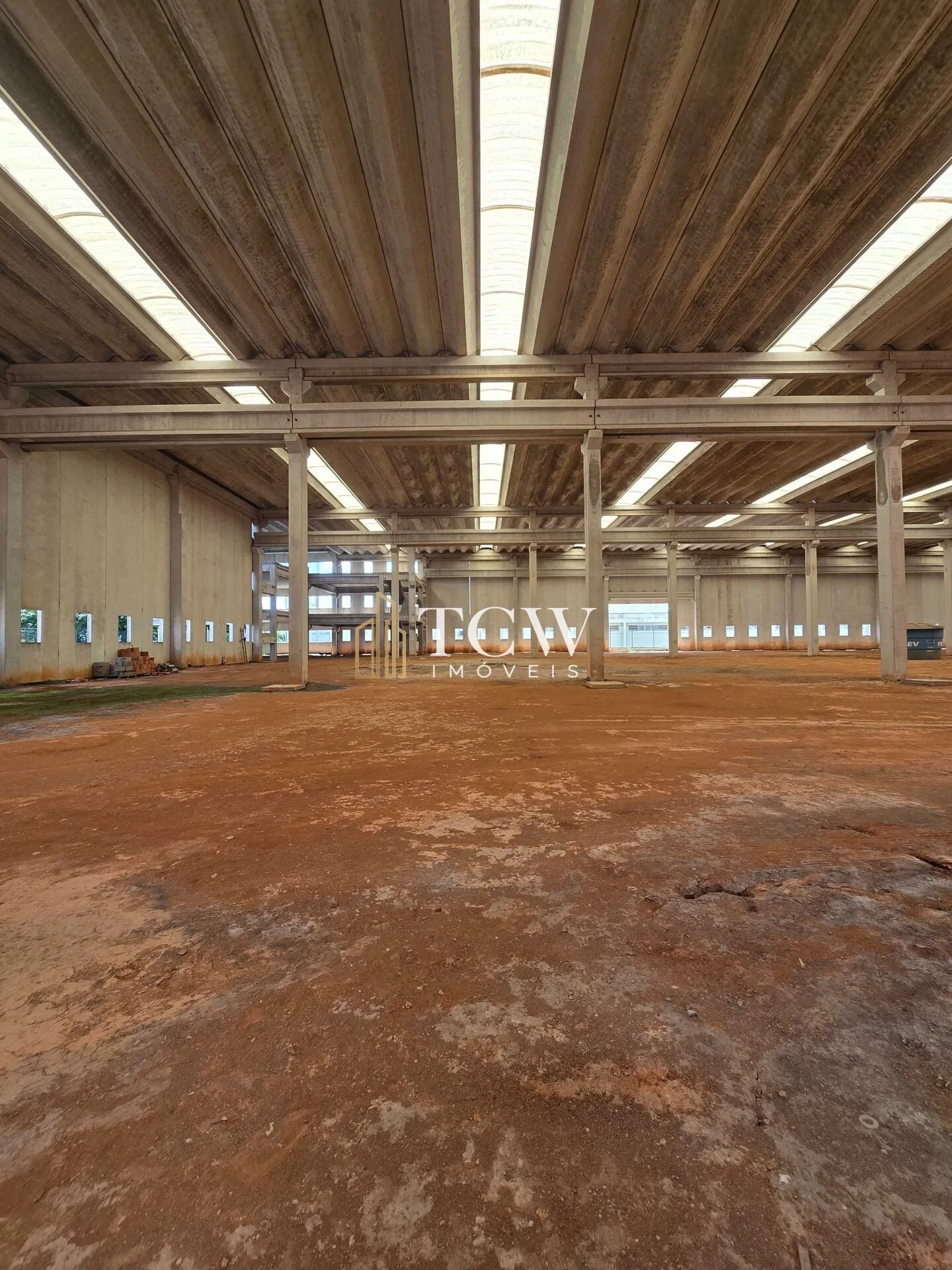 Imagem Galpão Industrial e Logístico à Venda em Guarulhos | 5.000 m² | São Paulo/SP