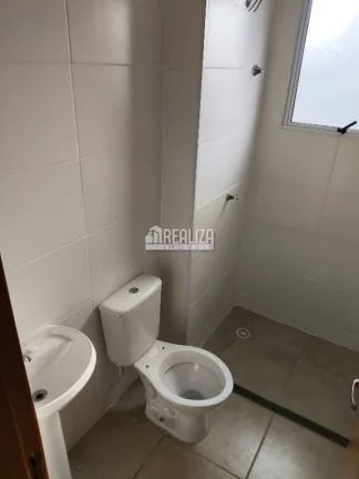Imagem Apartamento de 2 dormitórios com Piscina e Portaria 24 Hrs no Condomínio Vitta Jardim do Lago, no bairro Jardim do Lago - em Uberaba